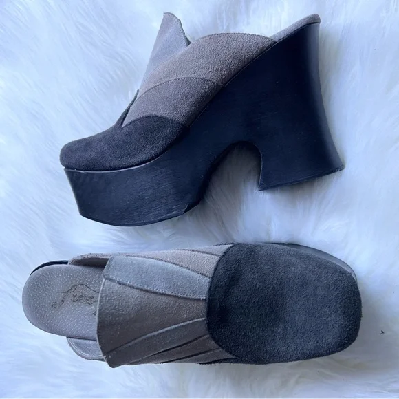 Platform Mule Clog in Two-Tone Gray Suede - Picture 15 of 15